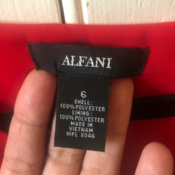 NWOT RED HOT ALFANI midi sheath dress w/ 3/4 ruffle sleeves - Picture 8 of 8